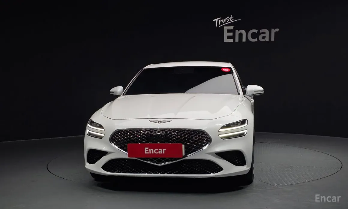 صورة 3 - Genesis G70