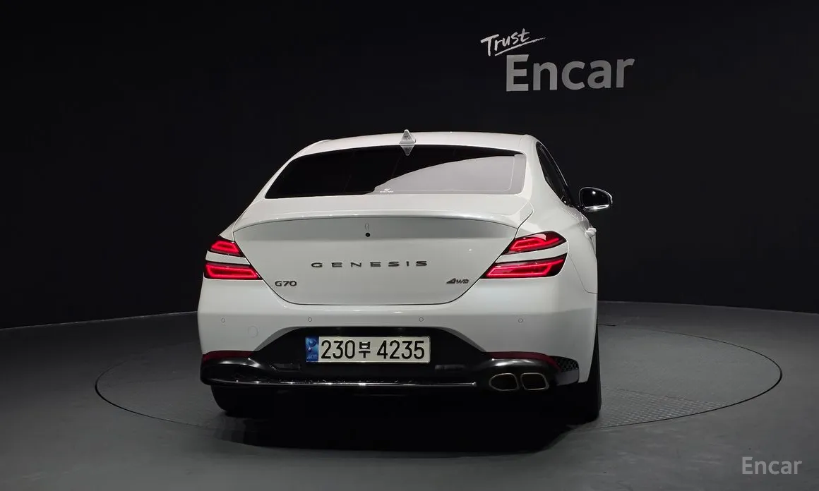 صورة 4 - Genesis G70