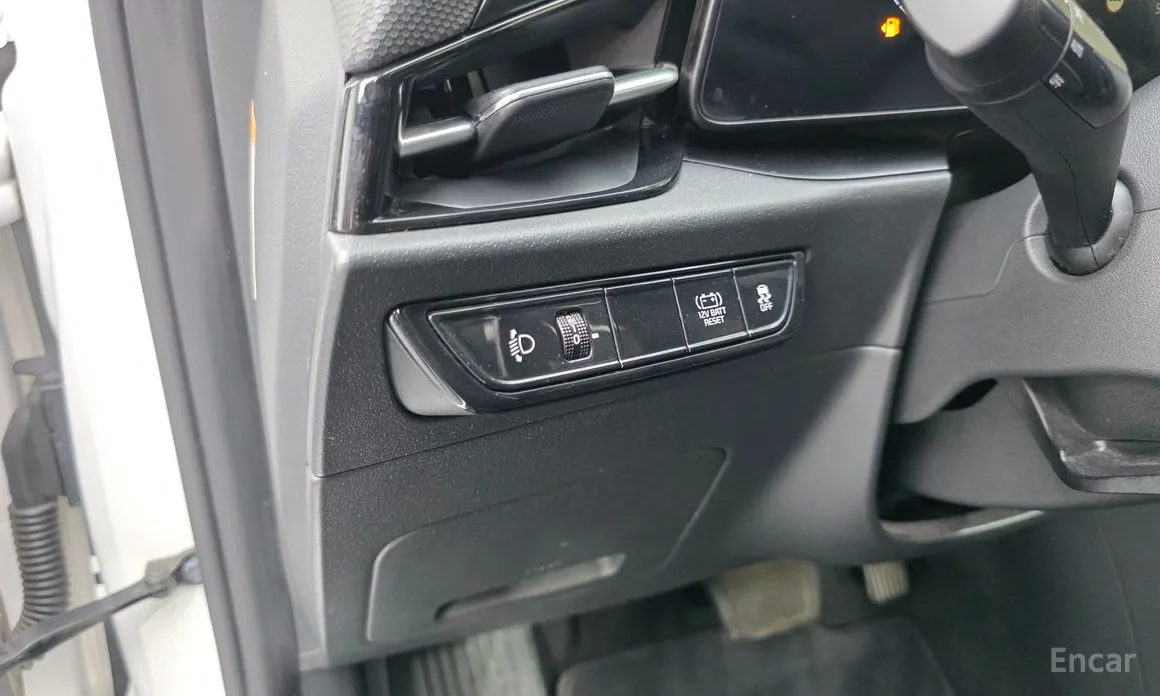 Zdjęcie 15 - Kia Niro