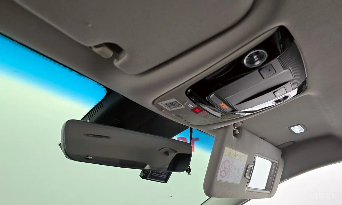 Photo 18 - Kia K8