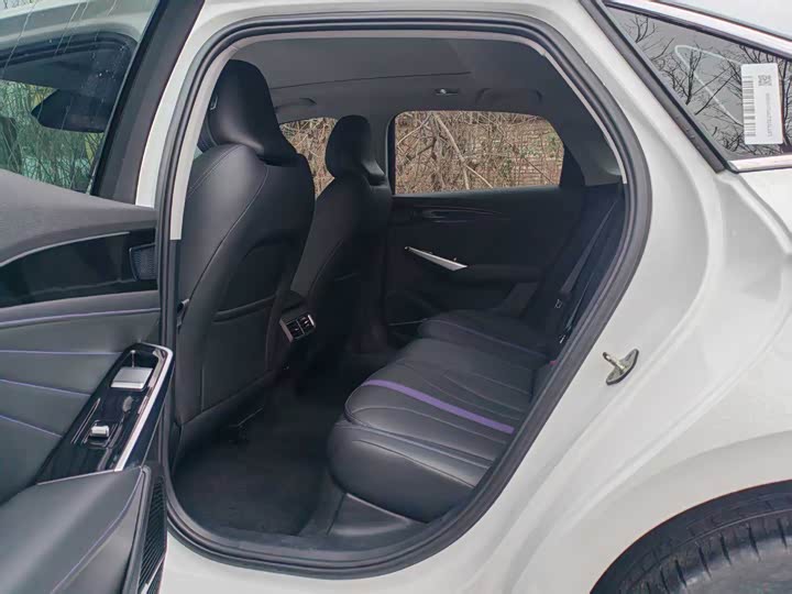 Geely Preface L 2024 2024款 油混 1.5TD 星云版