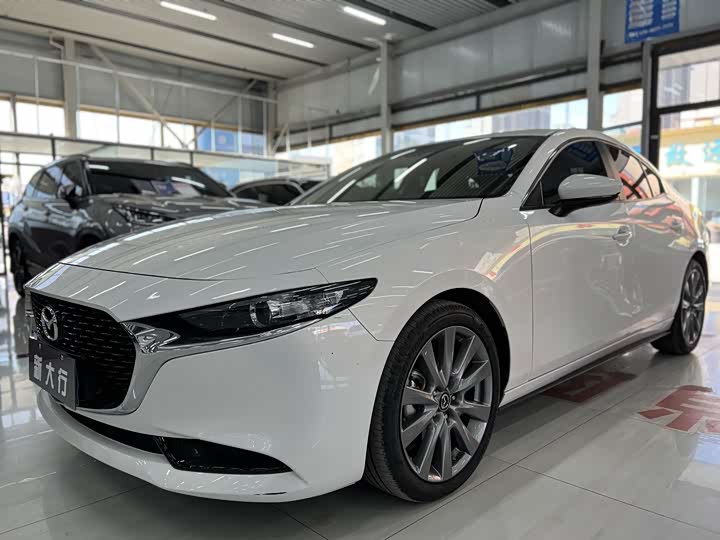 Photo 1 - Mazda 3 (Axela)