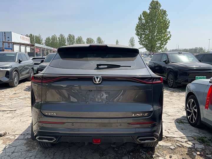Changan UNI-Z Hybrid 2025 2025款 智慧新蓝鲸 125km 战舰+