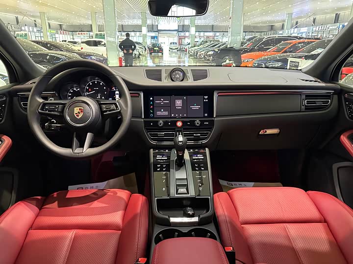 Porsche Macan 2025 2025款 Macan 2.0T 逐梦版