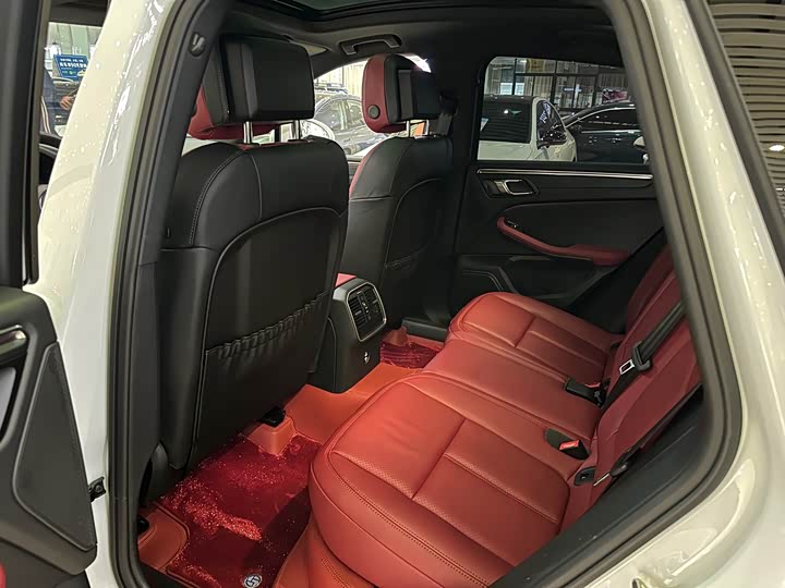 Porsche Macan 2025 2025款 Macan 2.0T 逐梦版