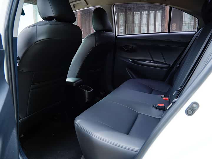 2022 Toyota Yaris L