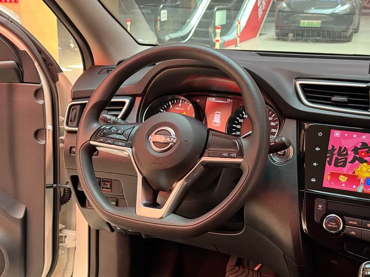 Фото 8 - Nissan Qashqai