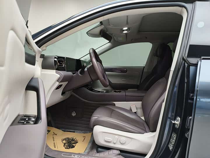Фото 9 - Leapmotor C11