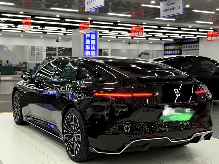 2026 Avatr 12