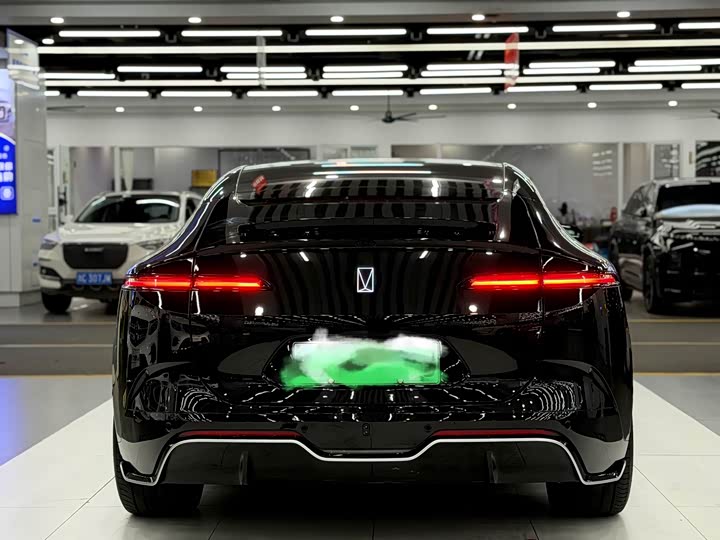 2026 Avatr 12