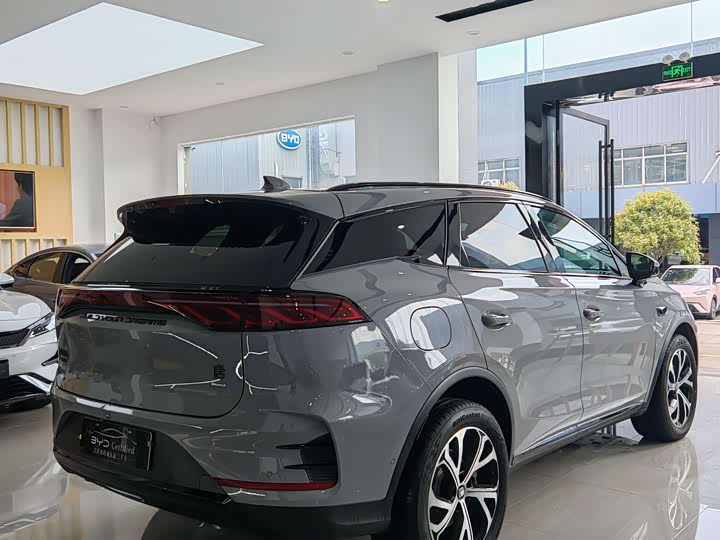 Фото 9 - BYD Tang Hybrid/EV