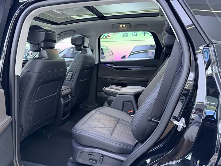 Ford Edge 2025 2025款 锐界L 2.0T EcoBoost 四驱七座至尊型