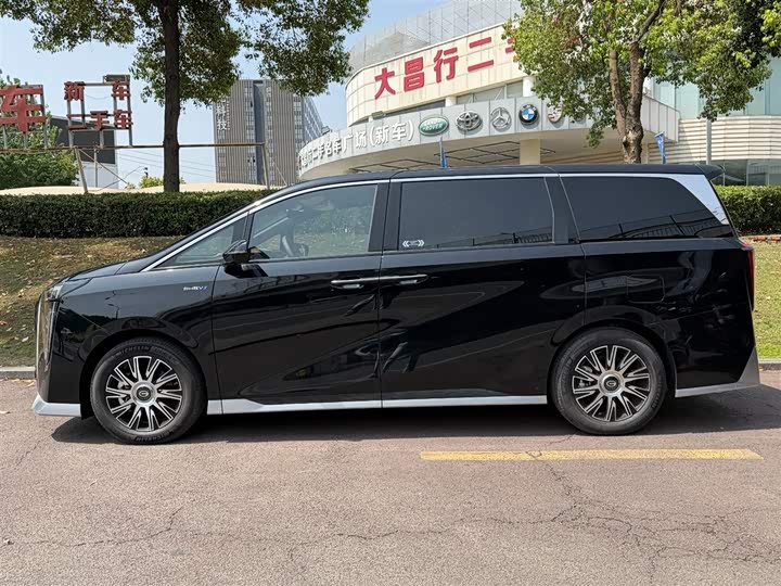 GAC Trumpchi E9 2025 2025款 E9 超级快充 尊享