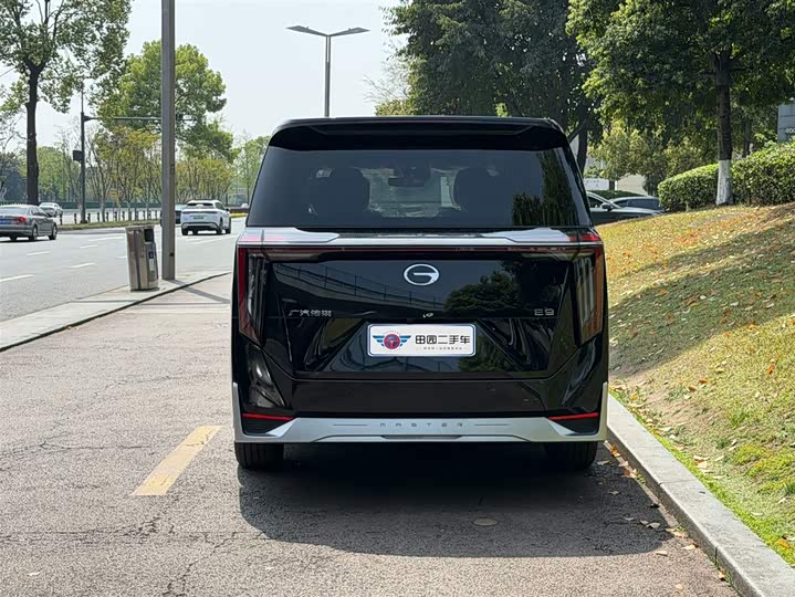 GAC Trumpchi E9 2025 2025款 E9 超级快充 尊享