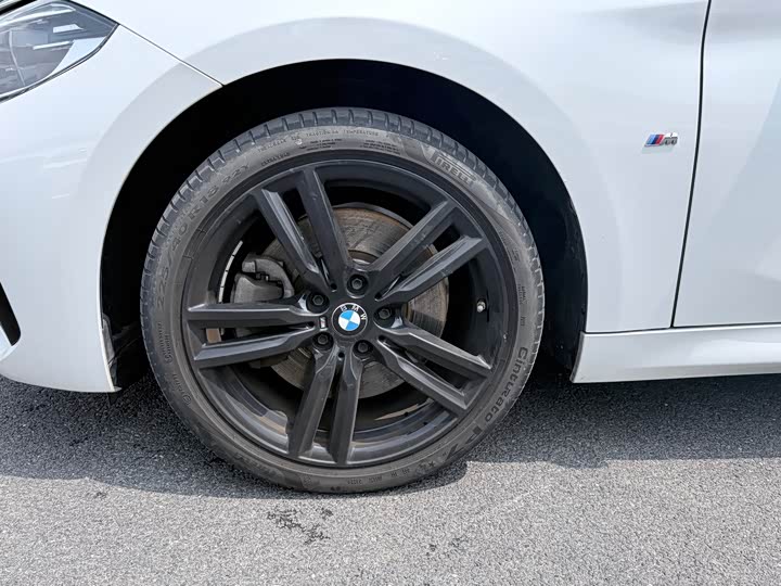 Photo 3 - BMW 1 Series
