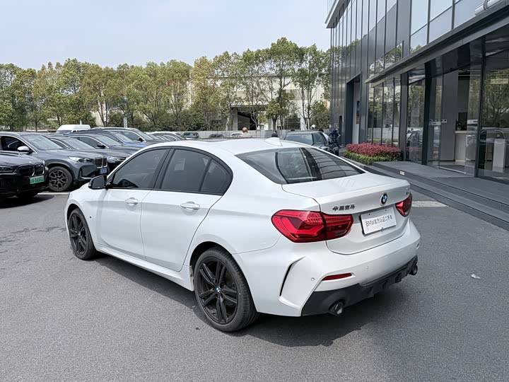 Photo 8 - BMW 1 Series