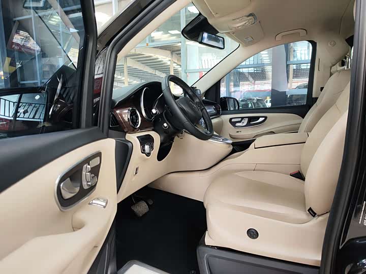 Mercedes-Benz V-Class 2021 2021款 V 260 领航版