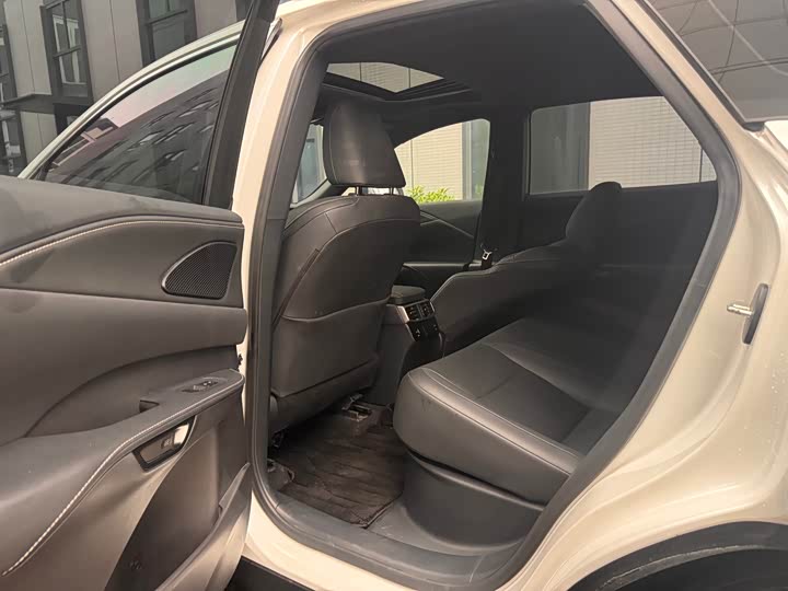 Lexus RX 2025 2025款 300 四驱骏享版