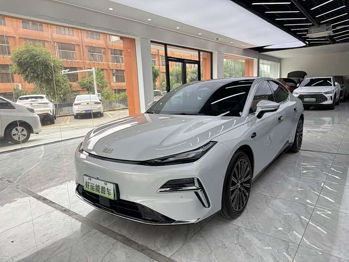 Geely Galaxy Starshine 8 EM-i 2025 2025款 130km EM-P 探索版