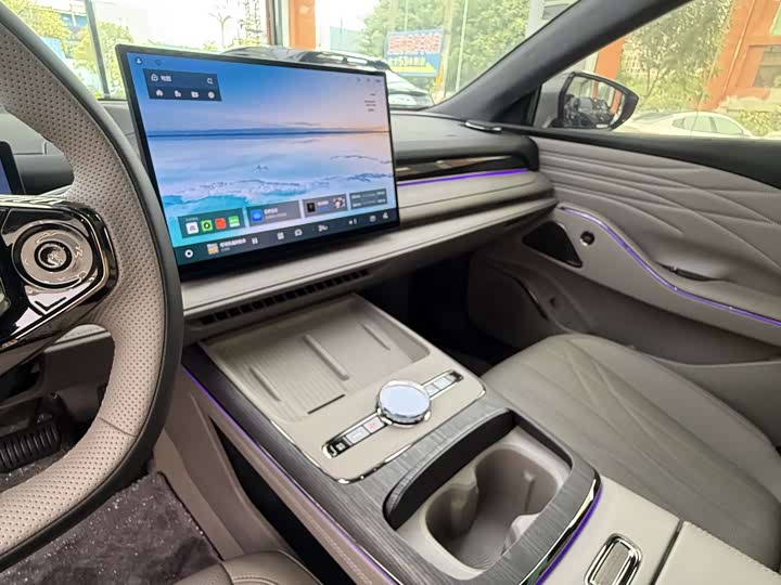 Geely Galaxy Starshine 8 EM-i 2025 2025款 130km EM-P 探索版