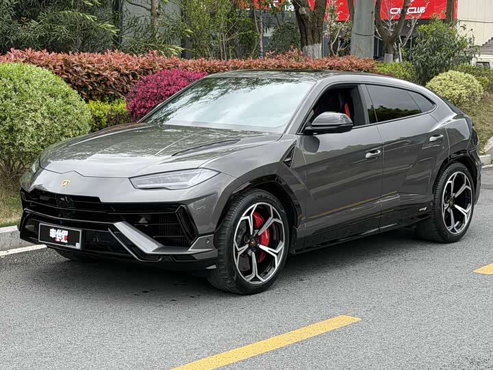 2023 Lamborghini Urus