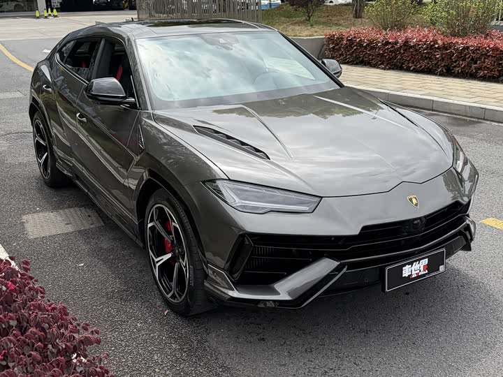 2023 Lamborghini Urus