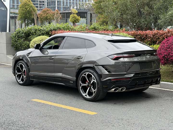 2023 Lamborghini Urus