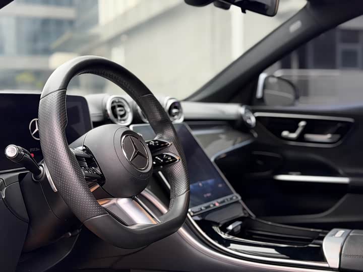 Zdjęcie 4 - Mercedes-Benz C-Class