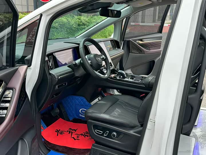 Фото 4 - GAC Trumpchi M8