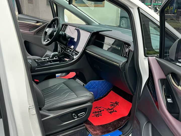Фото 6 - GAC Trumpchi M8