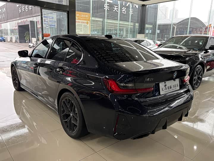 BMW 3 Series 2025 2025款 330i M运动曜夜套装