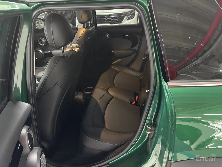 Фото 13 - Mini Cooper