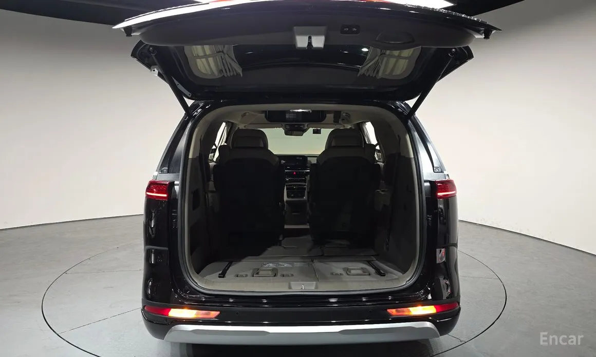 Фото 20 - Kia Carnival