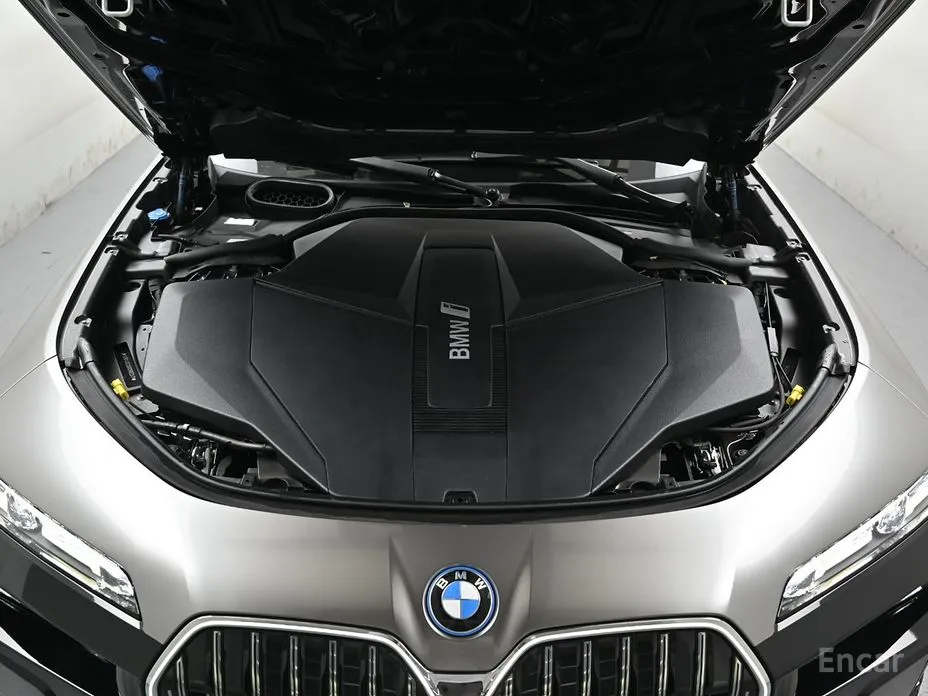 BMW i7 2022 eDrive 50 M Sport