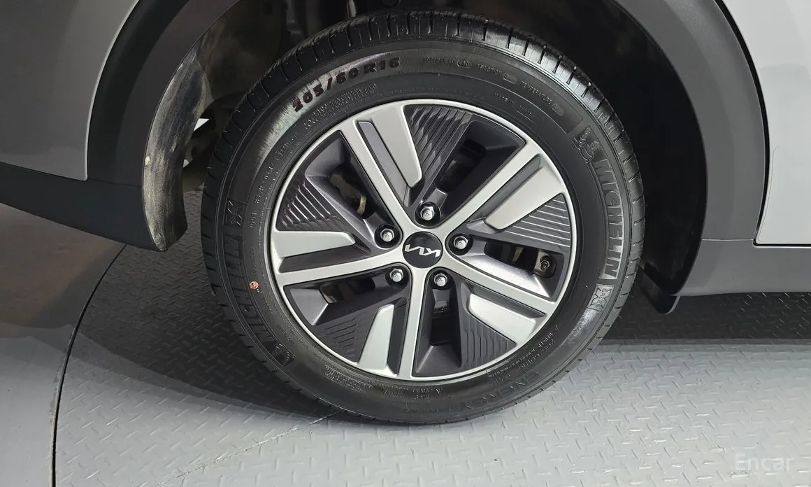 Фото 5 - Kia Niro