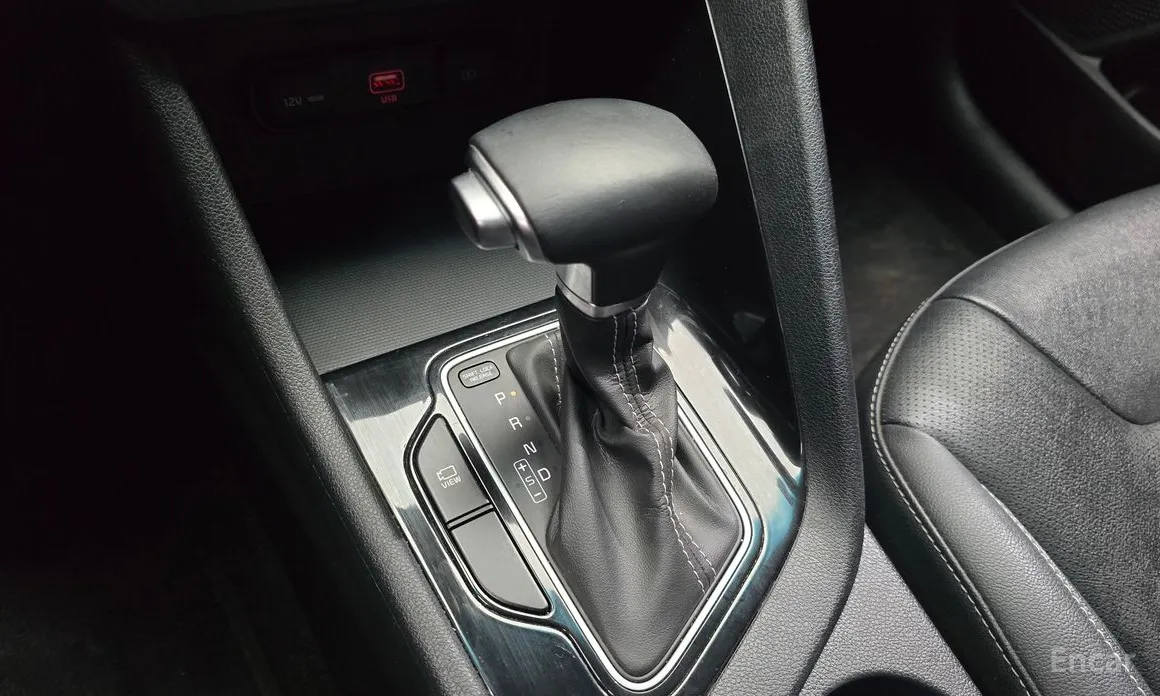 Фото 9 - Kia Niro