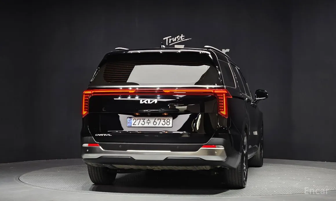Фото 4 - Kia Carnival