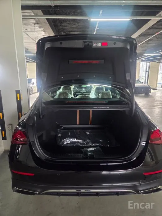Mercedes-Benz E-Class 2024 E300 4MATIC AMG Line
