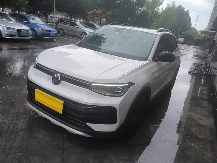 Volkswagen Tharu 2025 2025款 新锐 1.5L 锐意版