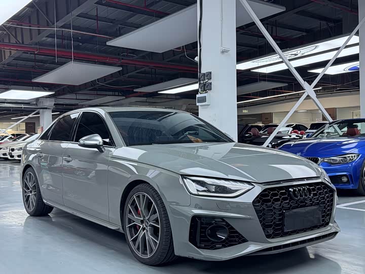 Photo 3 - Audi S4