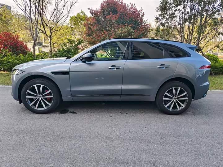 Jaguar F-Pace 2025 2025款 P250 R-Dynamic SE