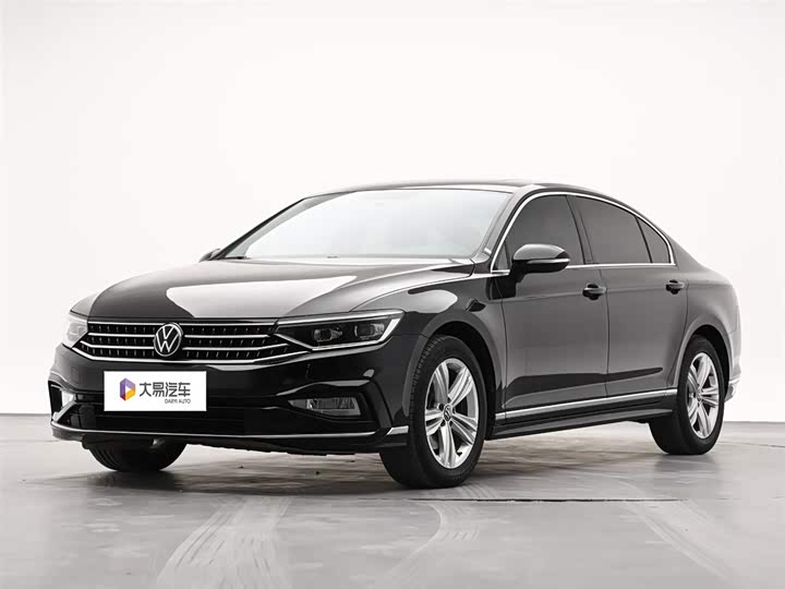 Photo 1 - Volkswagen Magotan
