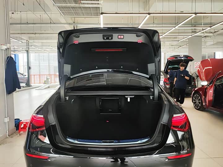 Фото 5 - Mercedes-Benz S-Class