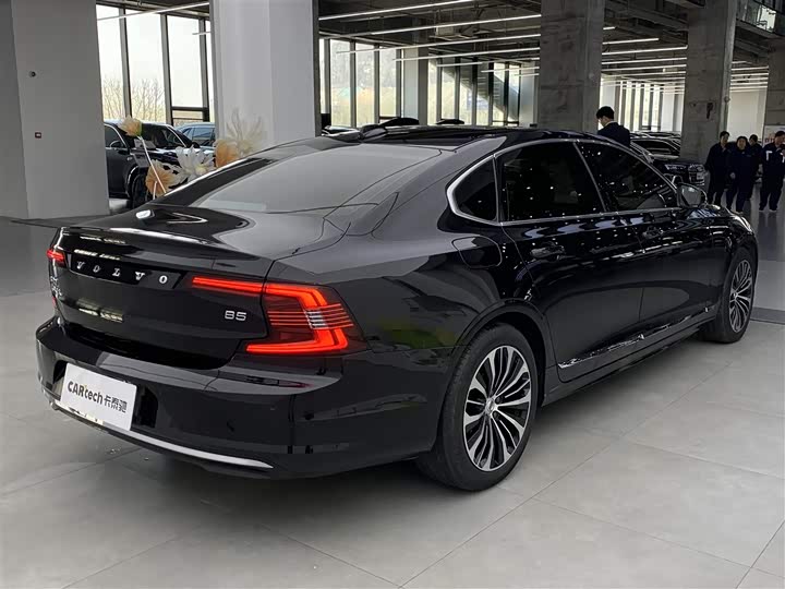 Volvo S90 2025 2025款 B5 智逸豪华版