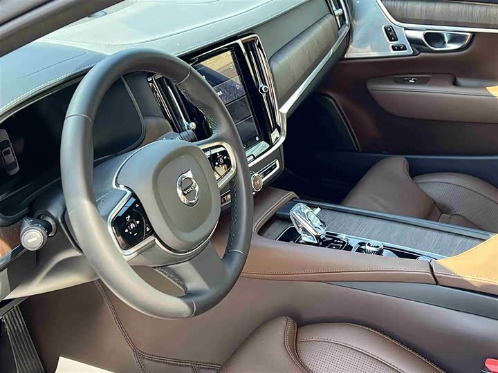 Volvo S90 2025 2025款 B5 智雅豪华版