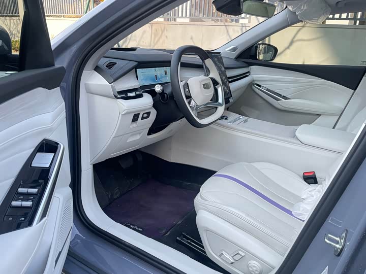 Geely Preface L 2024 2024款 油混 1.5TD 天宫版