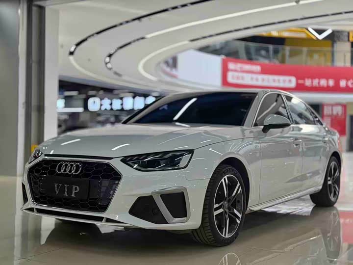 Фото 3 - Audi A4L