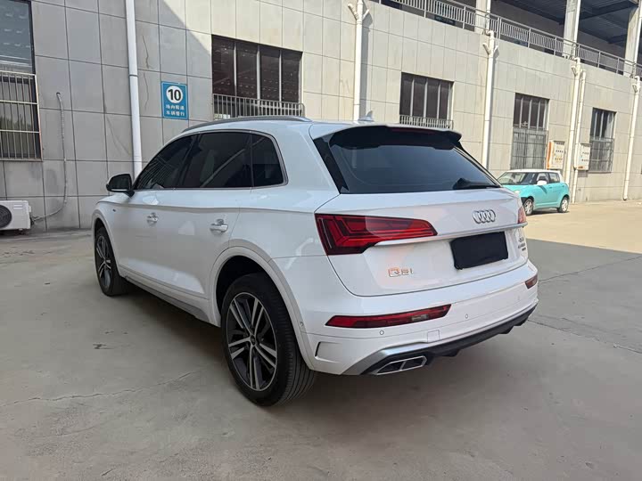 Zdjęcie 6 - Audi Q5L