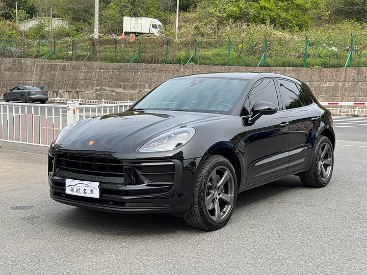 2026 Porsche Macan