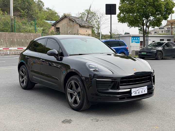 2026 Porsche Macan